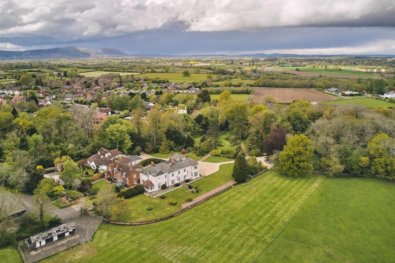 Equestrian Manor Upton upon Severn Exterior photo